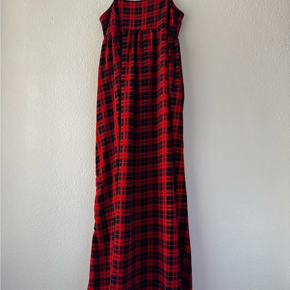BUCKETLIST Dresses & Skirts - BUCKETLIST Red and Black Checkered Dress